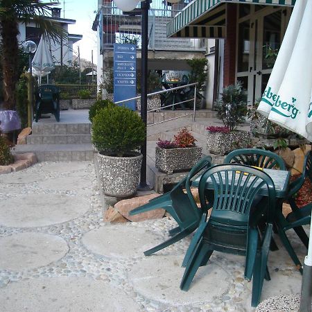Hotel Carillon Lavena Ponte Tresa Dış mekan fotoğraf