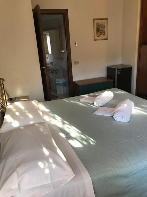Hotel Carillon Lavena Ponte Tresa Dış mekan fotoğraf