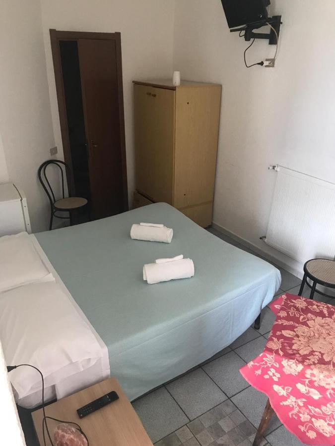 Hotel Carillon Lavena Ponte Tresa Dış mekan fotoğraf